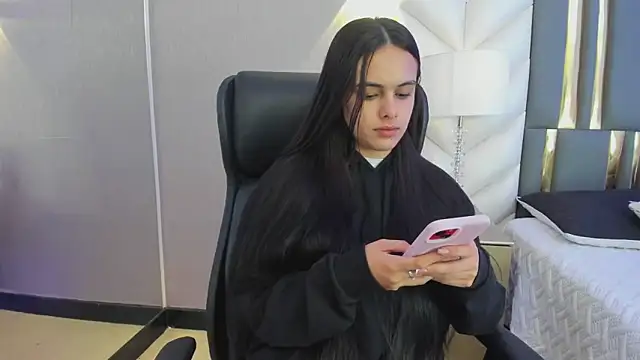 ChloeHarper  online show from 4, 6, 2026