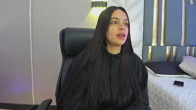 ChloeHarper  online show from 3, 6, 2026