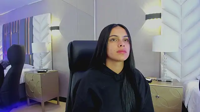 ChloeHarper  online show from 8, 1, 2026