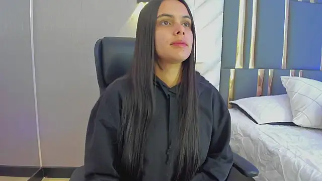 ChloeHarper  online show from 27, 5, 2026