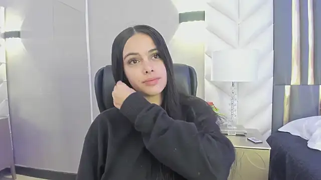 ChloeHarper  online show from 24, 3, 2026