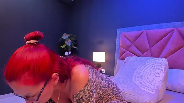 mia milff online show from 23, 4, 2026