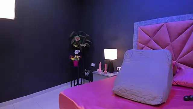 mia milff online show from 28, 4, 2026