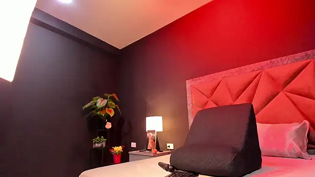 mia milff online show from 22, 10, 2025