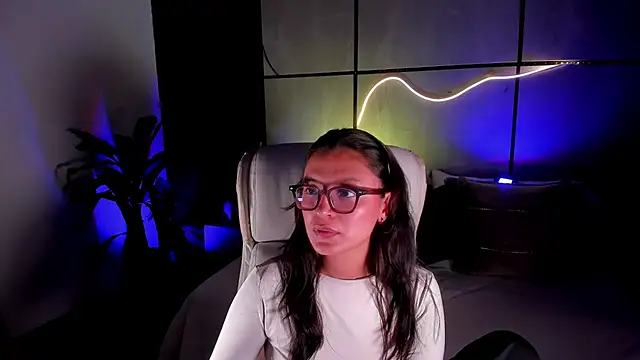 Gia Mazzon online show from 3, 2, 2026