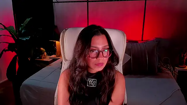 Gia Mazzon online show from 11, 3, 2026