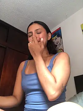 Snapshot of Gia_Mazzon chatting on 6, 5, 2026 Gia Mazzon online show from 6, 5, 2026