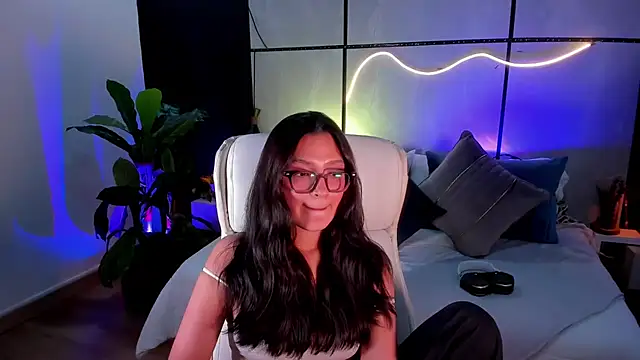 Gia Mazzon online show from 20, 11, 2025