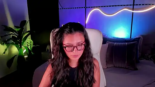 Gia Mazzon online show from 11, 2, 2026