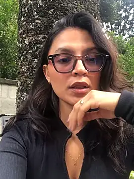 Snapshot of Gia_Mazzon chatting on 5, 6, 2026 Gia Mazzon online show from 5, 6, 2026