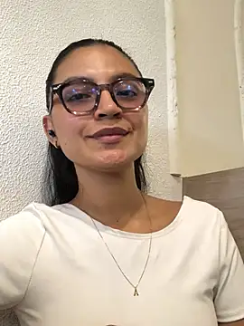 Snapshot of Gia_Mazzon chatting on 6, 7, 2026 Gia Mazzon online show from 6, 7, 2026