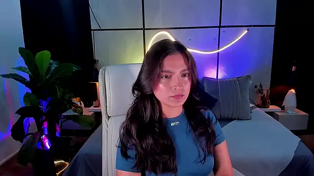 Gia Mazzon online show from 9, 10, 2025