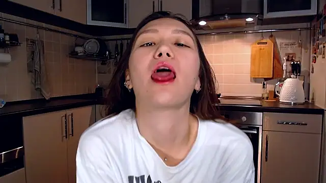 Snapshot of Kelly_Yon chatting on 23, 9, 2025 Kelly Yon online show from 23, 9, 2025