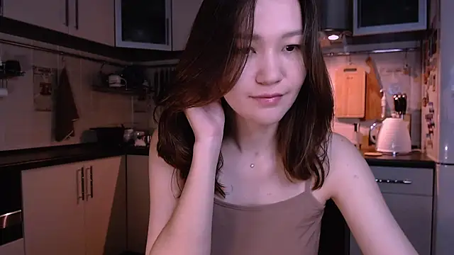 Snapshot of Kelly_Yon chatting on 27, 11, 2025 Kelly Yon online show from 27, 11, 2025