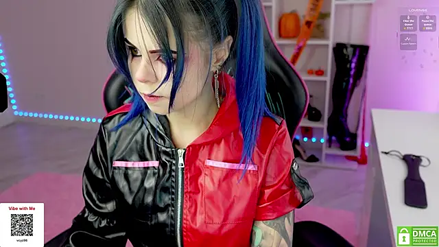 Snapshot of Latex_Kitty chatting on 30, 10, 2025 Latex Kitty online show from 30, 10, 2025