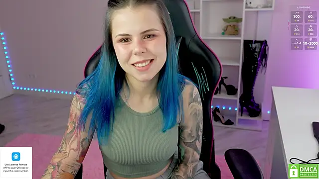 Snapshot of Latex_Kitty chatting on 13, 11, 2025 Latex Kitty online show from 13, 11, 2025