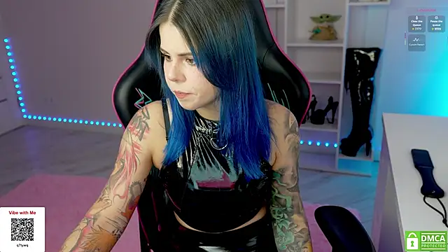 Latex Kitty online show from 13, 9, 2025