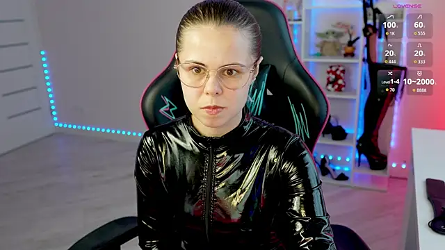 Snapshot of Latex_Kitty chatting on 3, 6, 2026 Latex Kitty online show from 3, 6, 2026