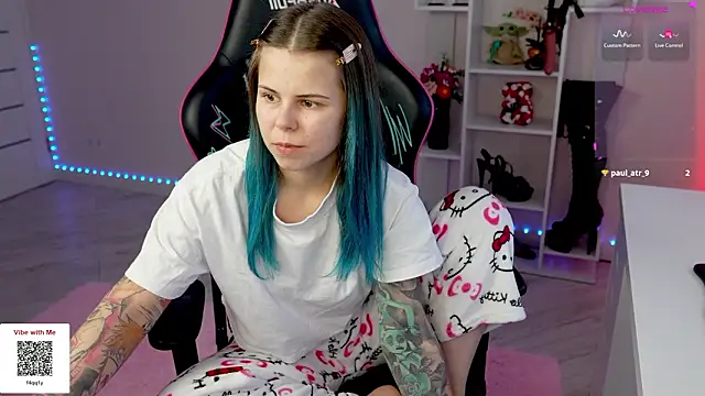 Latex Kitty online show from 16, 2, 2026