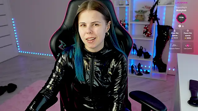 Latex Kitty online show from 27, 4, 2026