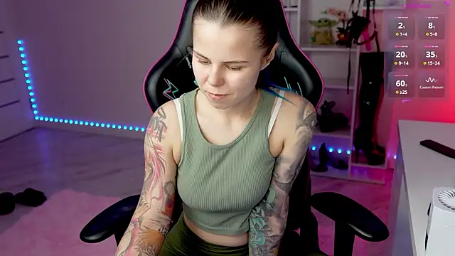 Latex Kitty online show from 31, 1, 2026