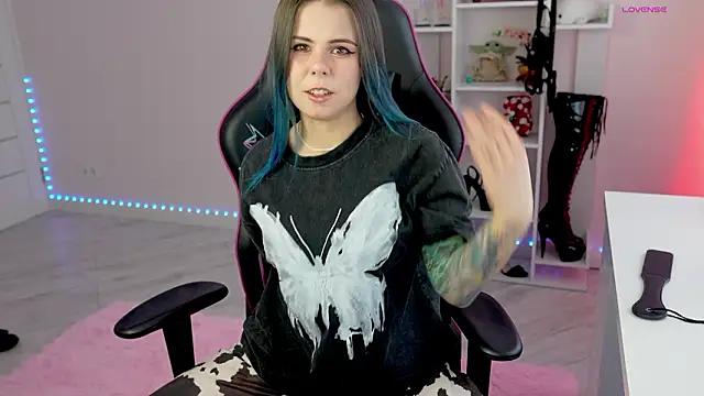 Latex Kitty online show from 18, 3, 2026