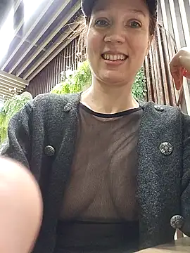 Exhibitionsplit online show from 18, 4, 2026