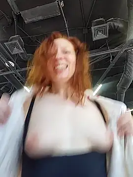 Snapshot of Exhibitionsplit chatting on 1, 7, 2026 Exhibitionsplit online show from 1, 7, 2026