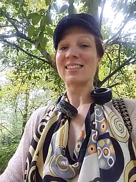 Exhibitionsplit online show from 15, 10, 2025