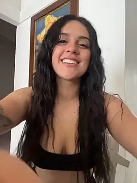 Snapshot of violet-333 chatting on 17, 6, 2026 violet-333 online show from 17, 6, 2026
