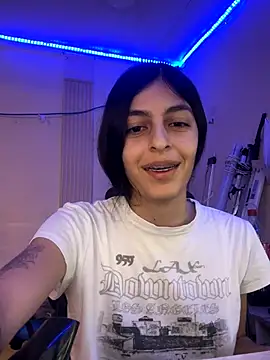 Snapshot of cristel_17 chatting on 23, 9, 2025 cristel 17 online show from 23, 9, 2025