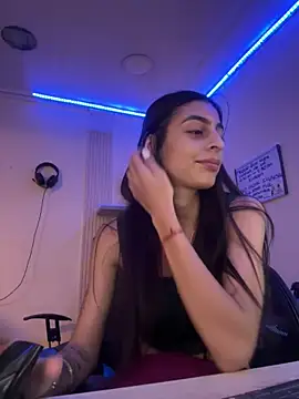 Snapshot of cristel_17 chatting on 9, 2, 2025 cristel 17 online show from 9, 2, 2025