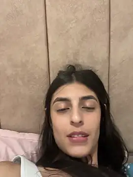 Snapshot of cristel_17 chatting on 23, 12, 2024 cristel 17 online show from 23, 12, 2024