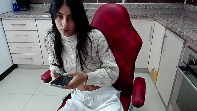 Snapshot of cristel_17 chatting on 13, 3, 2025 cristel 17 online show from 13, 3, 2025