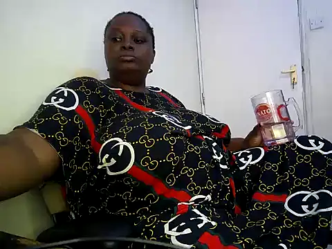 Snapshot of Sweetthick001 chatting on 3, 4, 2026 Sweetthick001 online show from 3, 4, 2026