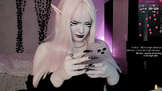 strawberry elfcat online show from 29, 5, 2026