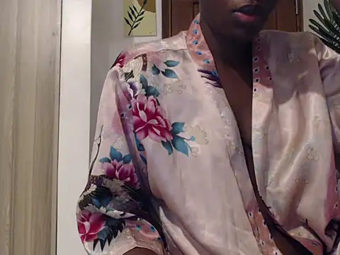 black   ghodess online show from 24, 3, 2026