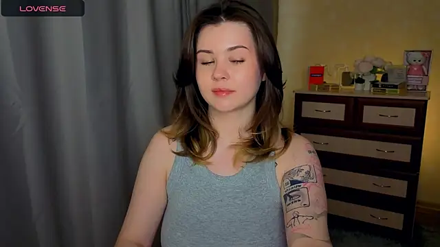 cutie mili online show from 15, 4, 2026