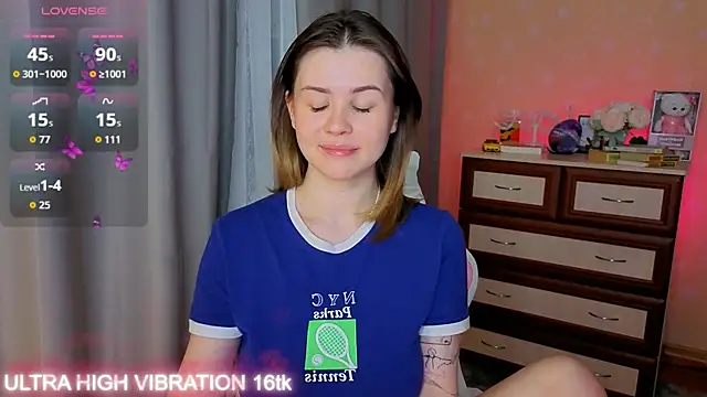 Snapshot of cutie_mili chatting on 21, 11, 2025 cutie mili online show from 21, 11, 2025