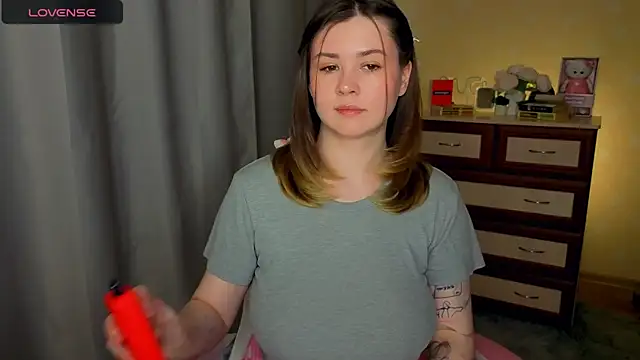 cutie mili online show from 25, 4, 2026