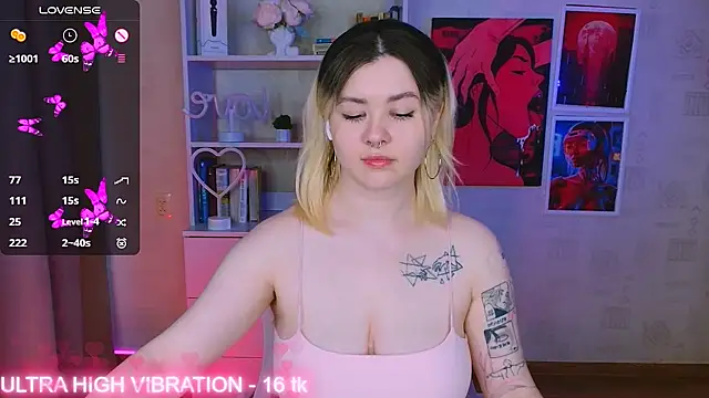 cutie mili online show from 24, 2, 2025