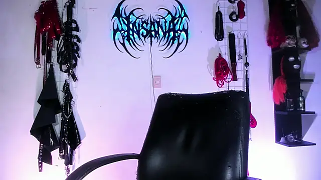 Snapshot of irregular_fetish_ chatting on 27, 4, 2026 irregular fetish online show from 27, 4, 2026
