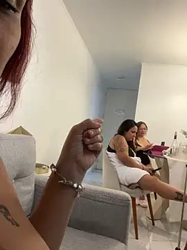 LISA BULLOCK  online show from 21, 11, 2025