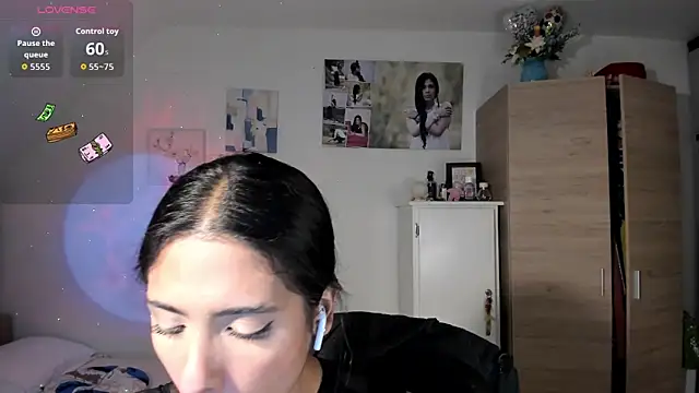 VeronikaOlsen online show from 16, 10, 2025