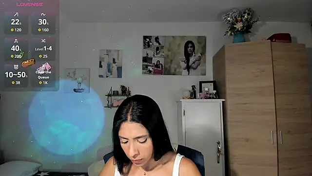 VeronikaOlsen online show from 28, 10, 2025