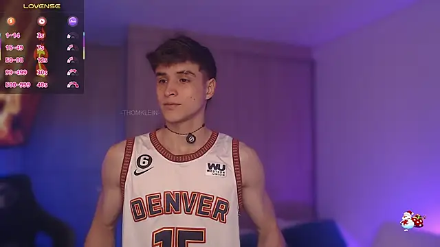 Snapshot of thomklein chatting on 22, 11, 2025 thomklein online show from 22, 11, 2025