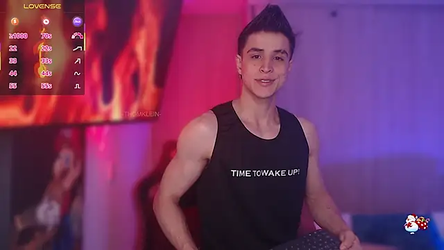 Snapshot of thomklein chatting on 19, 11, 2025 thomklein online show from 19, 11, 2025