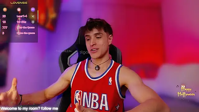 Snapshot of thomklein chatting on 14, 10, 2025 thomklein online show from 14, 10, 2025