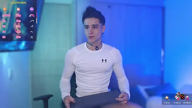 Snapshot of thomklein chatting on 17, 11, 2025 thomklein online show from 17, 11, 2025