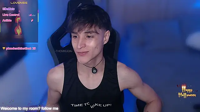 Snapshot of thomklein chatting on 11, 10, 2025 thomklein online show from 11, 10, 2025